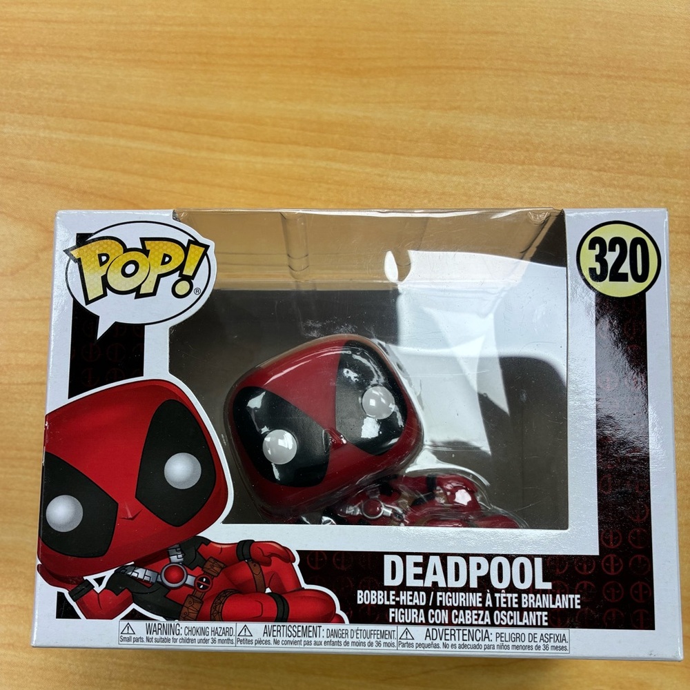 Funko Deadpool Vinyl Bobble-Head in Red and Black